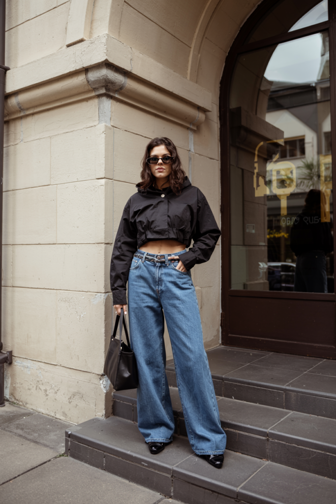 The Golden Rule: Big Pants, Small Top